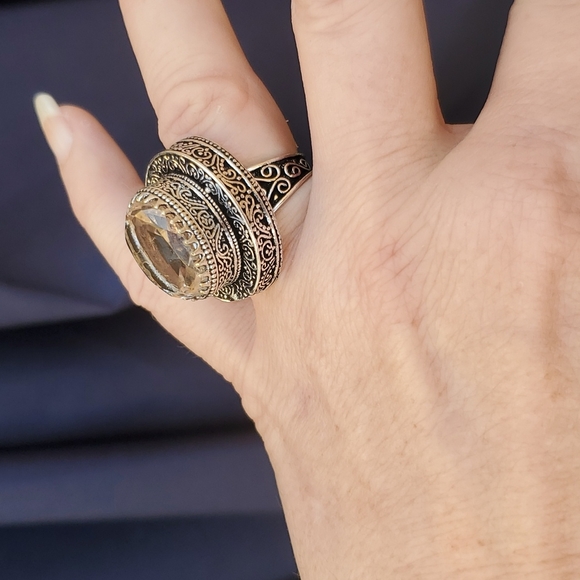 New Morganite Silver Statement Ring. - Picture 6 of 16